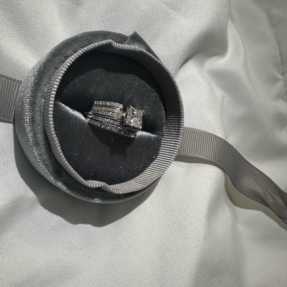 Princess Cut Wedding Ring - Picture 2 of 5